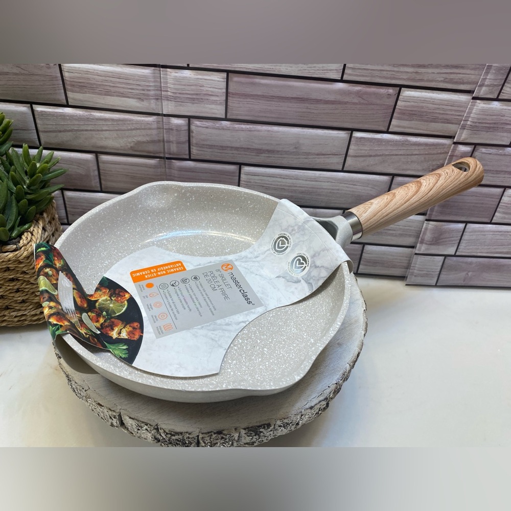 Masterclass  ❤️Cookware Skillet Frying Pan 8" Speckled cream beige nonstick  New
